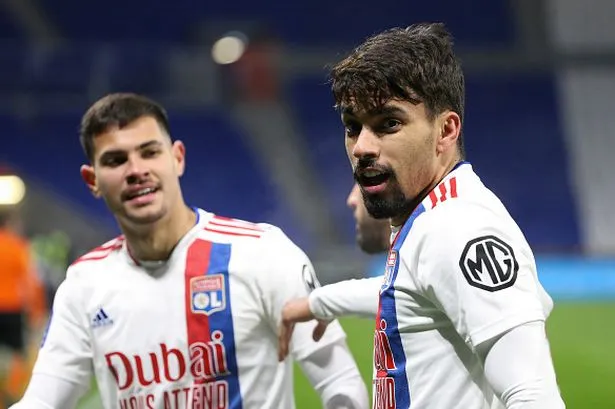 Lý do nhạc trưởng Lyon từ chối 'thiếu gia' Newcastle ảnh 2