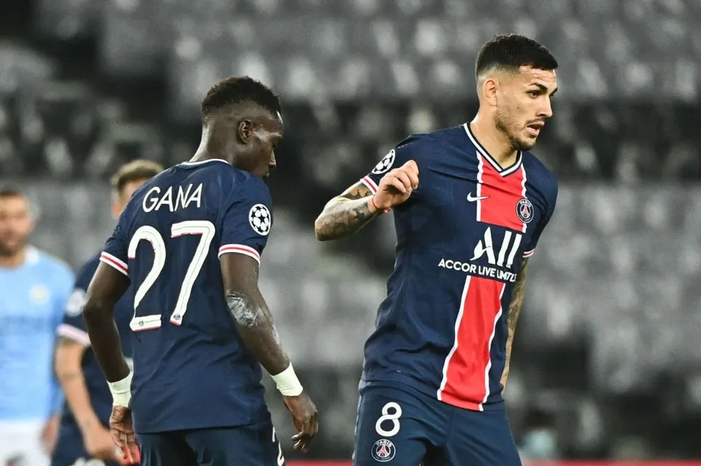 PSG vẫn mạnh dù mất hết trung vệ ảnh 2