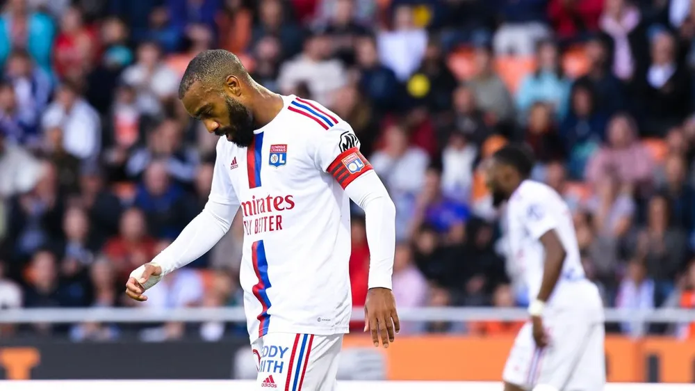 Lacazette không thể giúp Lyon tiếp tục bất bại ảnh 1