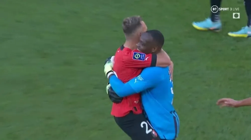 Huyền thoại Ligue 1 lập cột mốc đáng nhớ ảnh 1