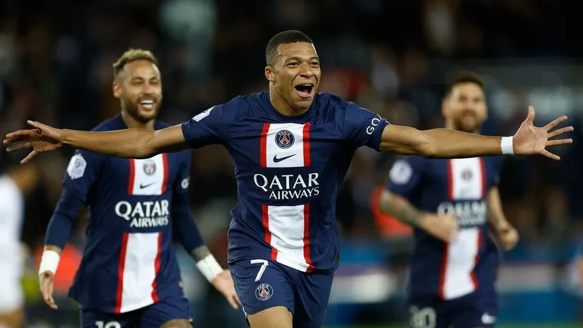 Mbappe 'ngồi yên chiêm ngưỡng' siêu phẩm của Messi ảnh 2
