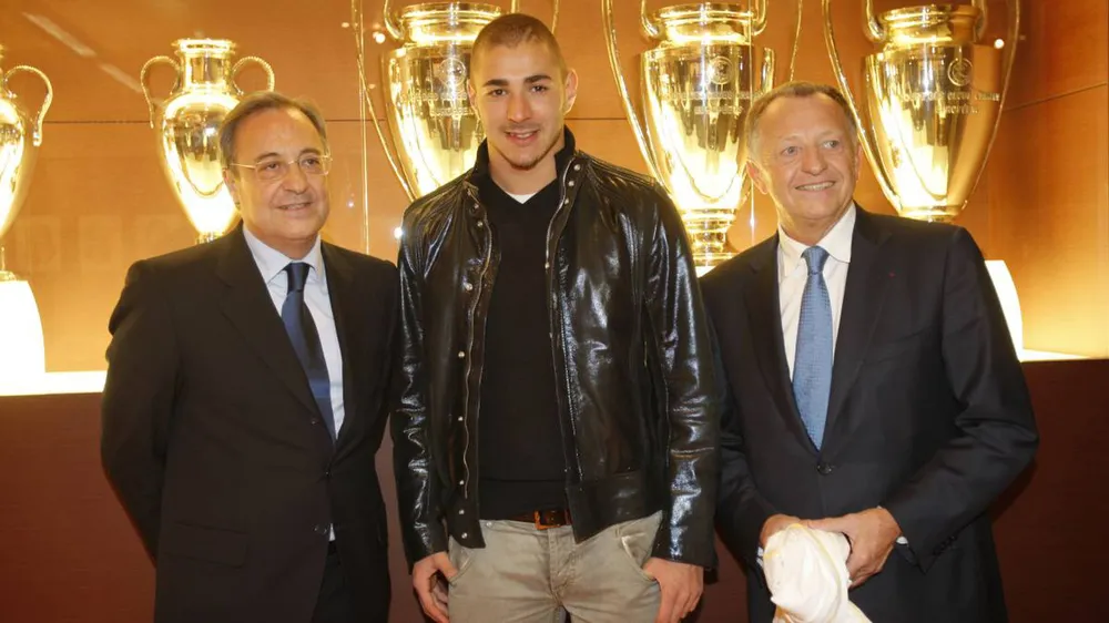 Benzema đoạt Quả Bóng Vàng, Lyon 'thơm lây' ảnh 1