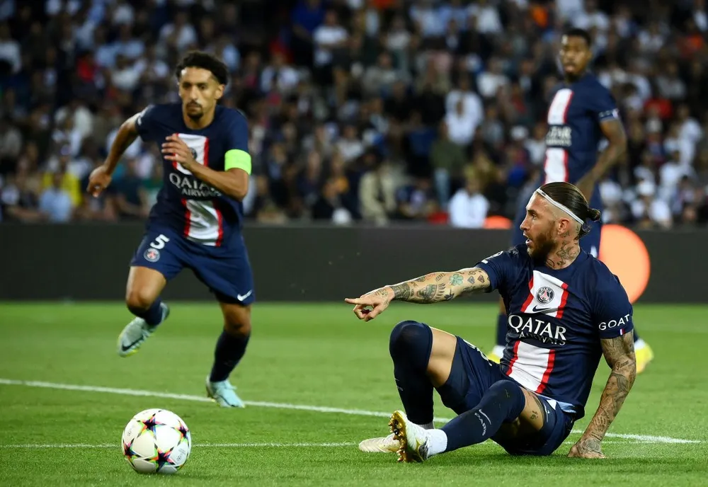 Marquinhos và Sergio Ramos trong trận thắng tại Israel