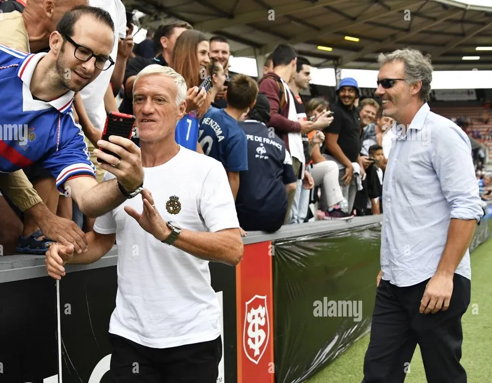 HLV Deschamps khiến giới cầm quân Ligue 1 bất bình ảnh 2