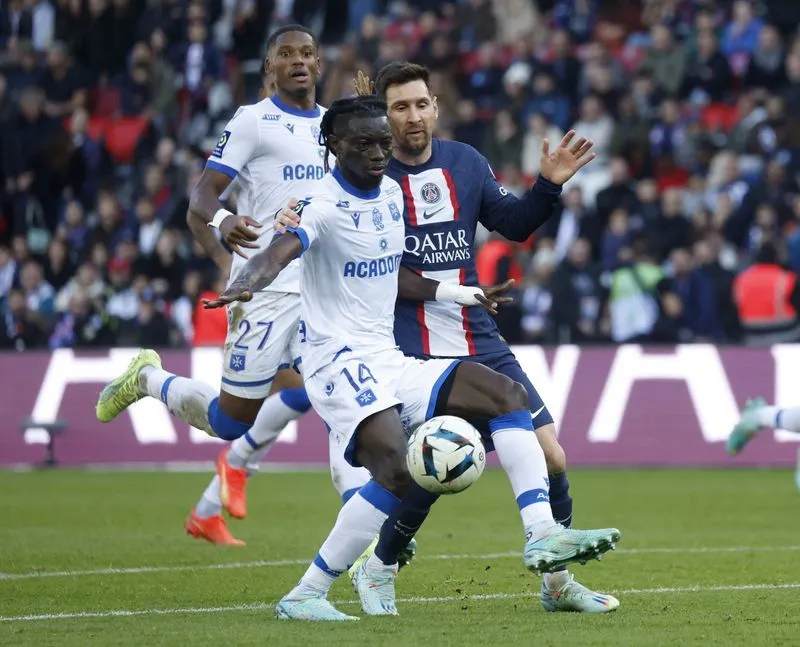 Messi vẫn cùng PSG tiếp đón Auxerre