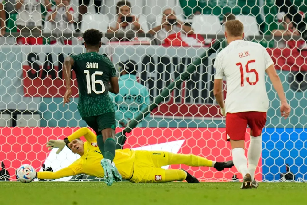 Những kỷ lục của thủ môn 'khó gọi tên' nhất World Cup 2022 ảnh 2