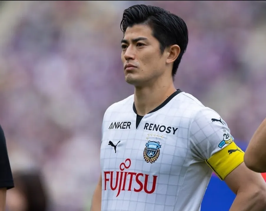 Tuyển thủ Nhật Bản gây sốt vì quá đẹp trai ảnh 9