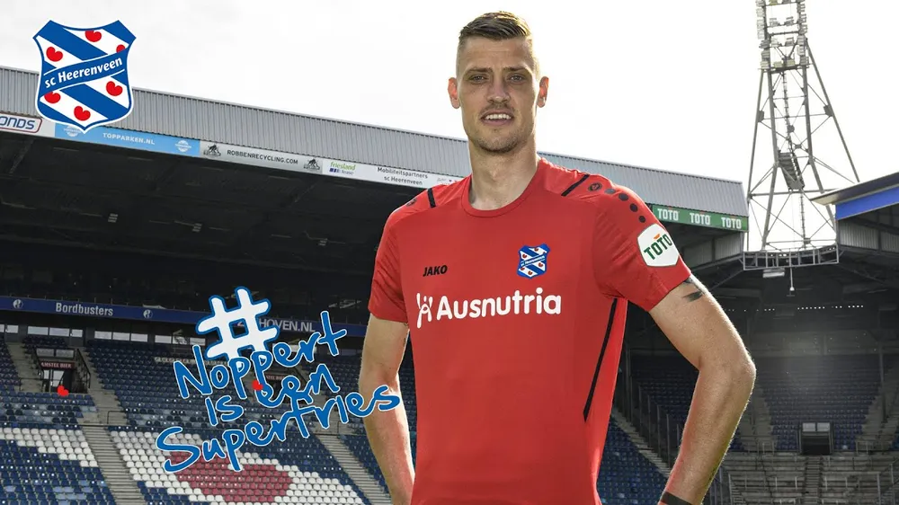 'van der Sar mới' đổi đời nhờ World Cup 2022 ảnh 1