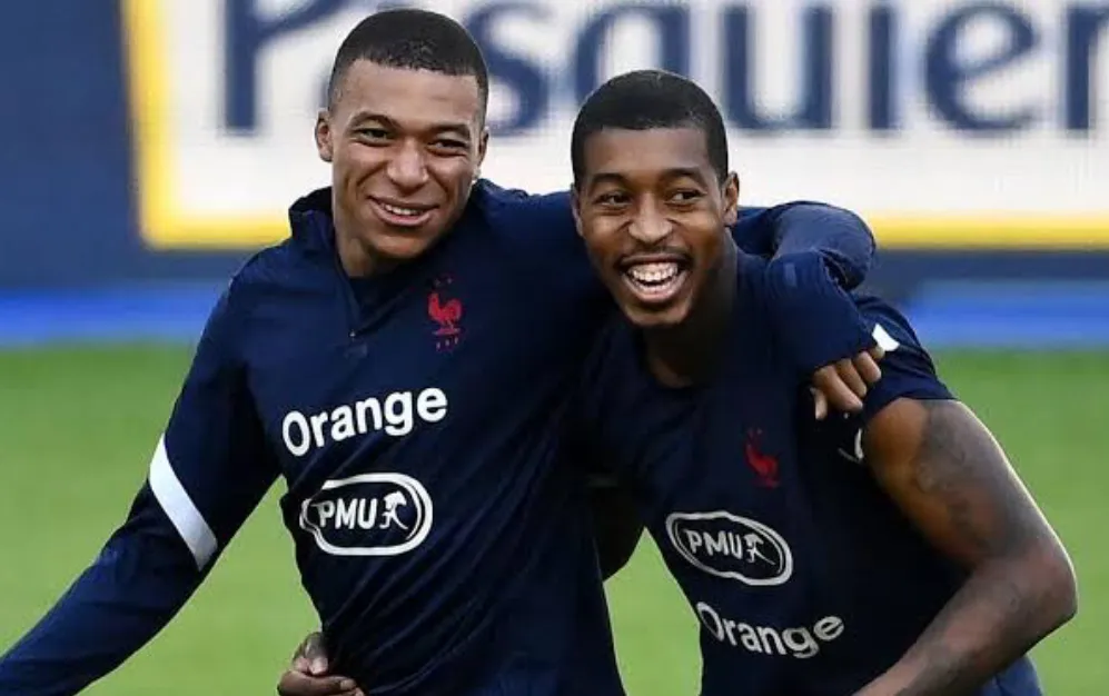 Mâu thuẫn giữa Kimpembe và Mbappe