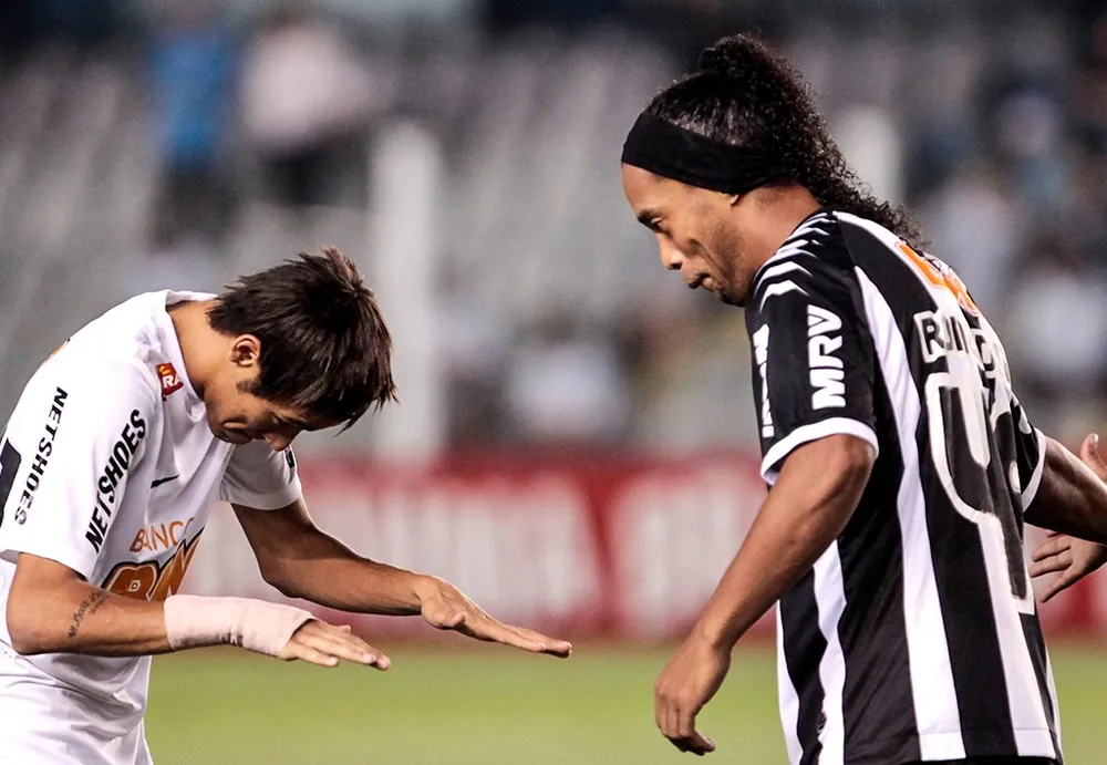 Ronaldinho chính là thần tượng của Neymar