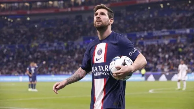 PSG vẫn là ưu tiên của Messi