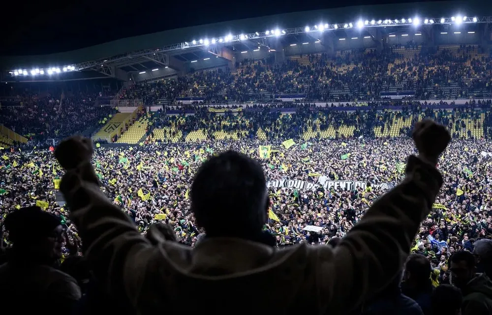 "Biển người" tại sân vận động Nantes 