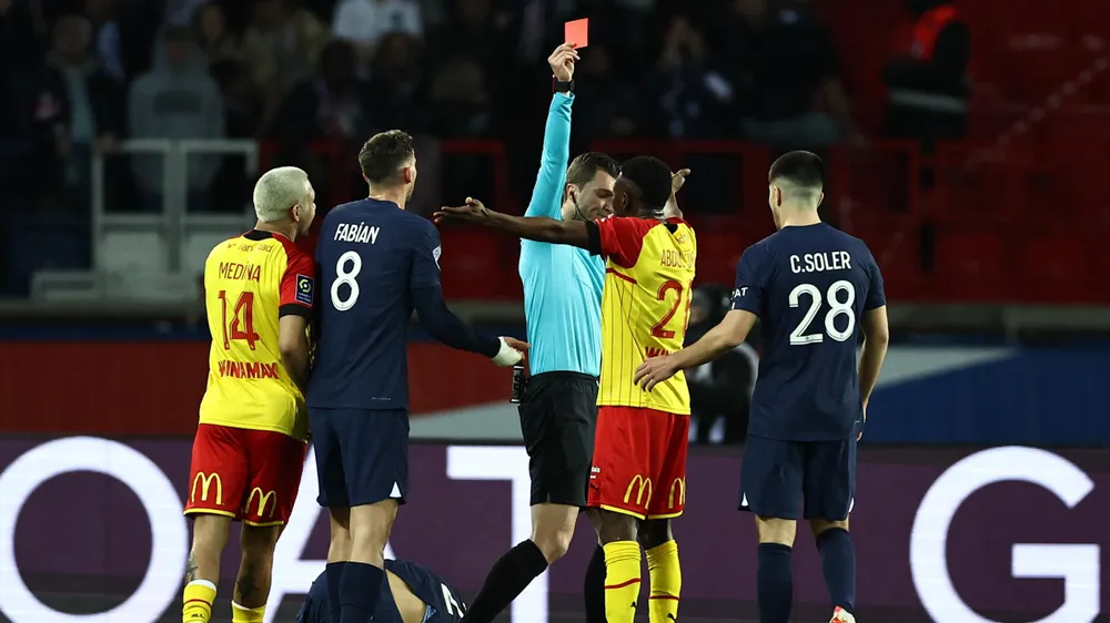 Abdul Samed bị truất quyền thi đấu