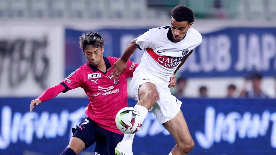 Thua Cerezo Osaka...