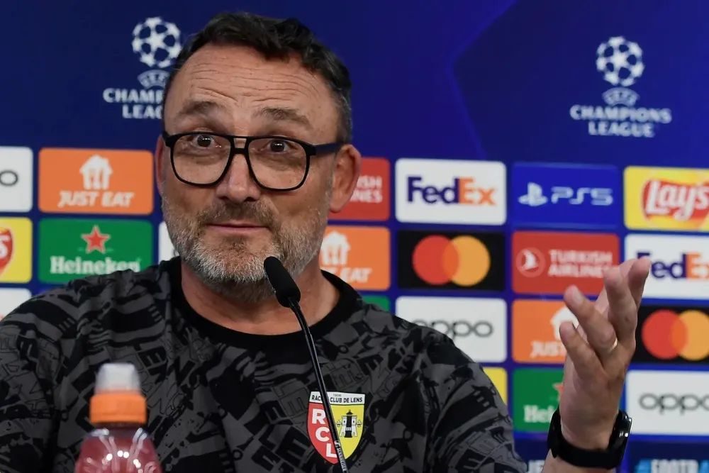 HLV Franck Haise 'không bất ngờ' sau chiến thắng Arsenal HLV Franck Haise 'không bất ngờ' sau chiến thắng Arsenal