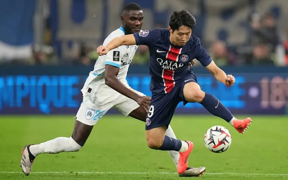 "Messi Hàn Quốc" Lee Kang-in và PSG đang có chất lượng thi đấu quá vượt trội so với kình địch Olympique Marseille