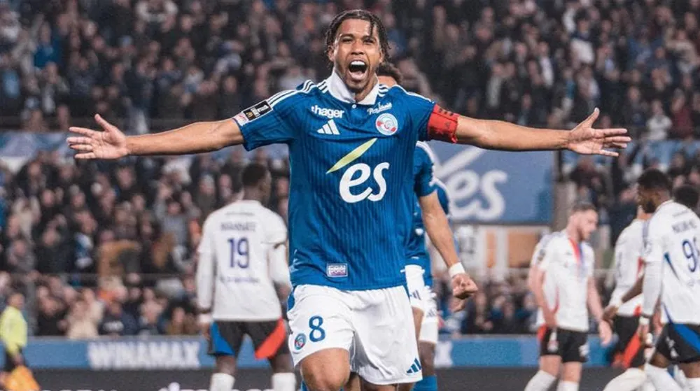 Andrey Santos ăn mừng bàn thắng thứ 10 tại Ligue 1 2024/25 vào lưới Lyon