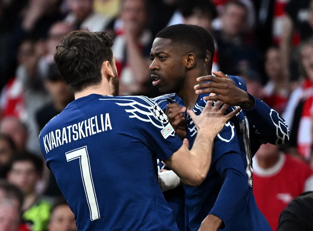 Dembele ghi bàn duy nhất vào lưới Arsenal từ kiến tạo của Kvaratskhelia tại bán kết lượt đi Champions League 2024/25. Ảnh: beIN SPORTS