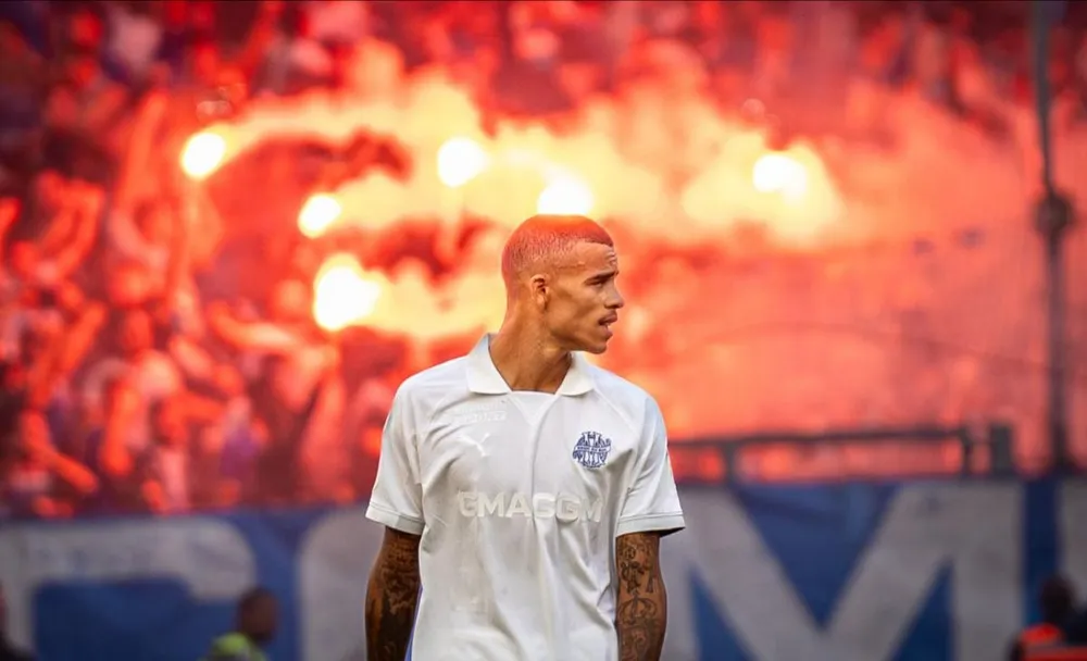 Mason Greenwood phản ứng bình thản sau khi không được đề cử vào danh sách bình chọn Cầu thủ xuất sắc nhất mùa giải 2024/25 của bóng đá Pháp. Ảnh minh họa: MadeinFOOT