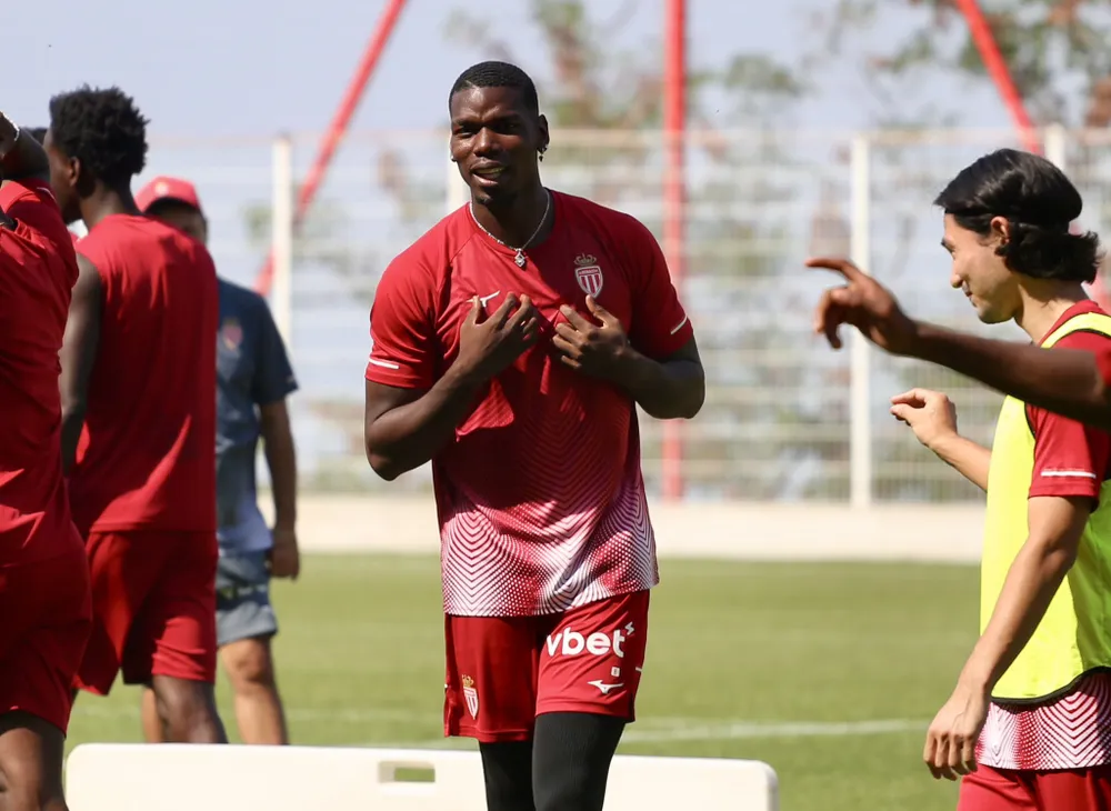 Paul Pogba có buổi tập đầu tiên tại Monaco. Ảnh: Getty Images