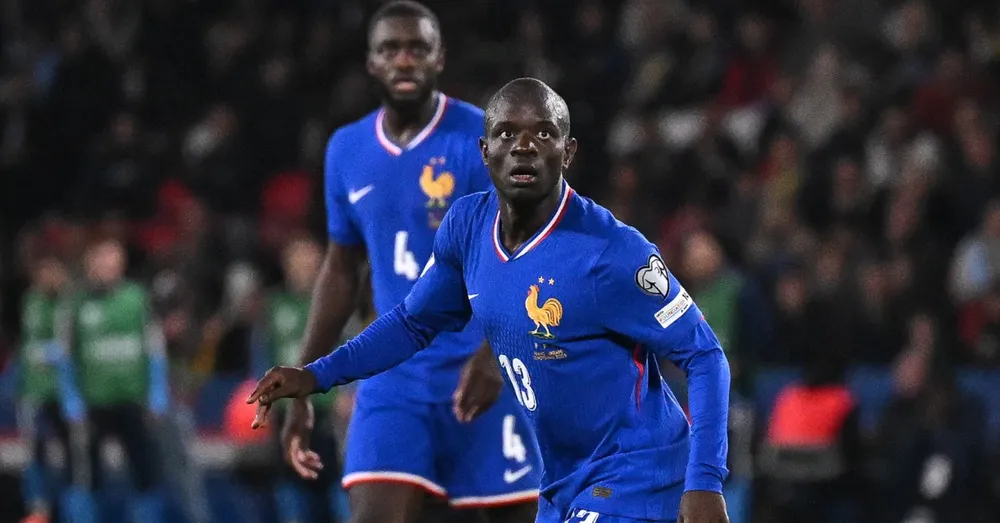 N'Golo Kante sẵn sàng trở lại Ligue 1. Ảnh: Getty Images