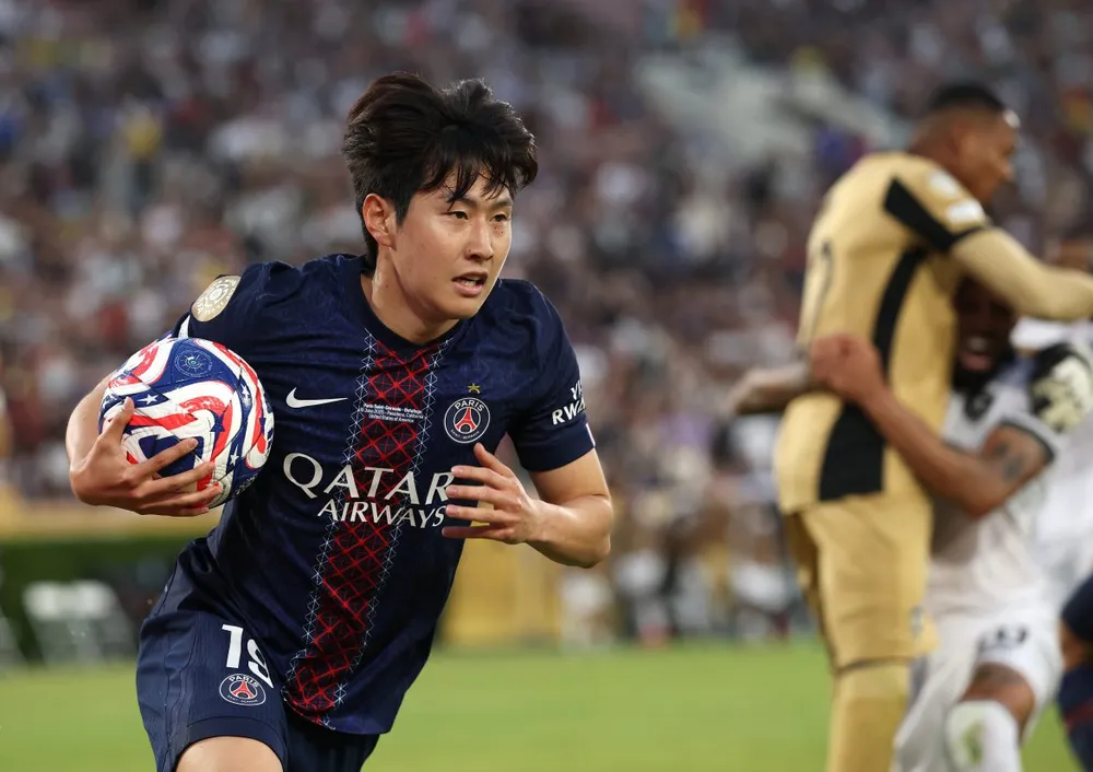 Lee Kang-in "không phải để bán" tại PSG. Ảnh: Getty Images