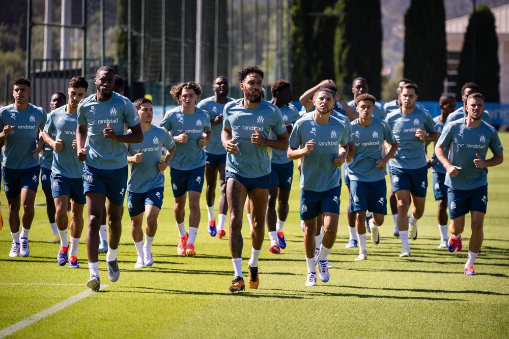 Marseille tập huấn giữa mùa giải vào thời điểm phong độ gặp khủng hoảng. Ảnh: Getty Images