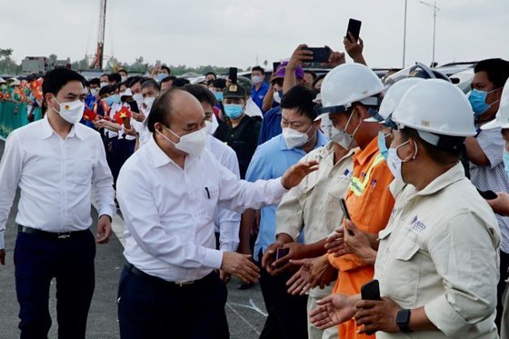 President attends traffic opening ceremony of Trung Luong - My Thuan Expressway ảnh 10