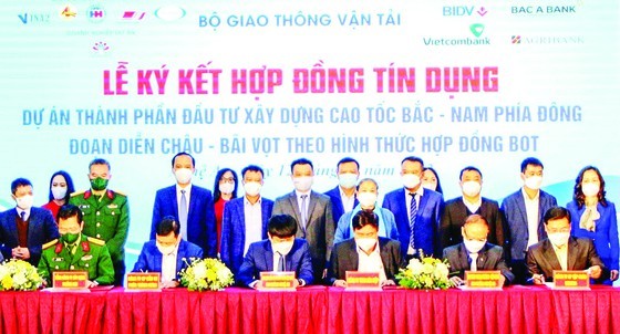 Public investment in two expressways in the South ảnh 1