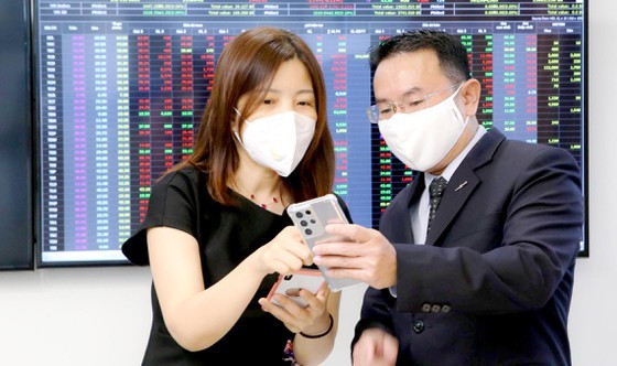 Foreign capital returns to Vietnam’s stock market ảnh 1