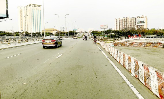 Traffic bottleneck in Western gateway of HCMC needs removing ảnh 1