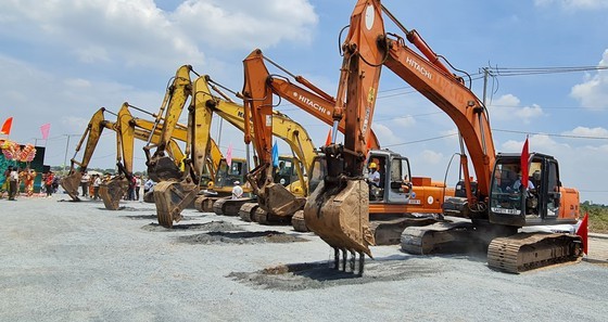 Long An starts construction of US$231.26-million industrial park ảnh 2