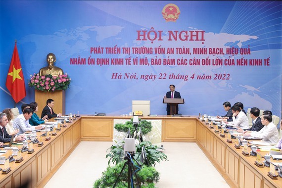 PM orders protection of legitimate rights, interests of investors, enterprises ảnh 1