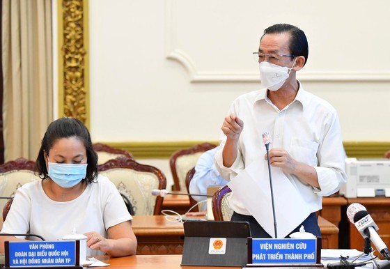 HCMC speeds up, recovers robustly ảnh 5
