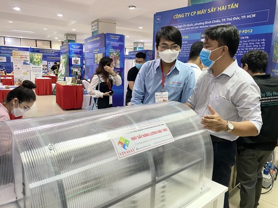 Technology applications in agricultural production introduced ảnh 1