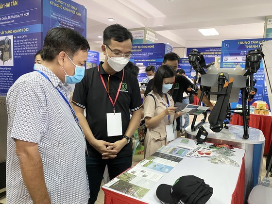 Technology applications in agricultural production introduced ảnh 2