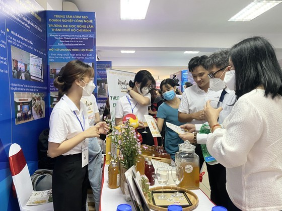 Technology applications in agricultural production introduced ảnh 3