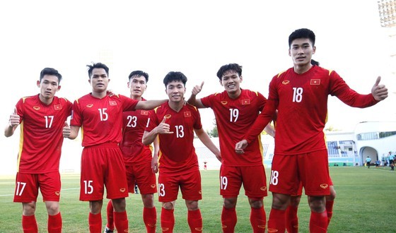 Vietnam defeat Malaysia 2-0, advance to U23 Asian Cup quarterfinals ảnh 2
