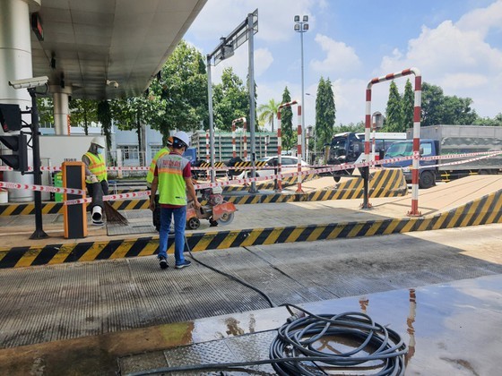 ETC system starts to be installed on four expressways ảnh 2