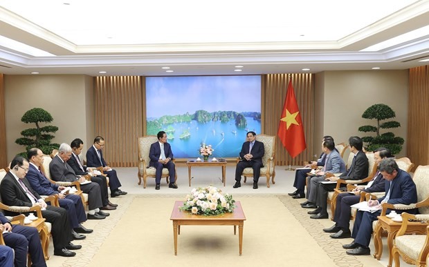 PM receives Governor of Phnom Penh ảnh 1