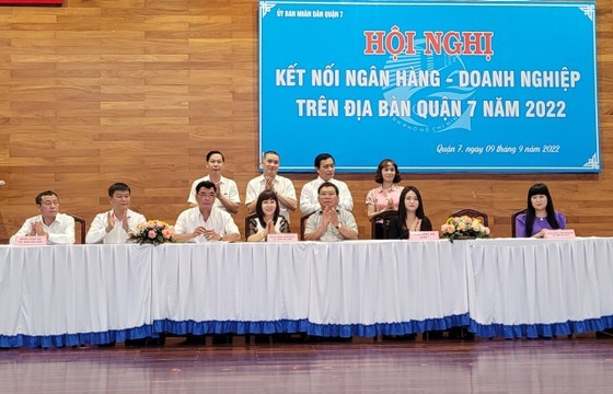 Dist. 7 helps enterprises access financial sources with suitable interest rates ảnh 2