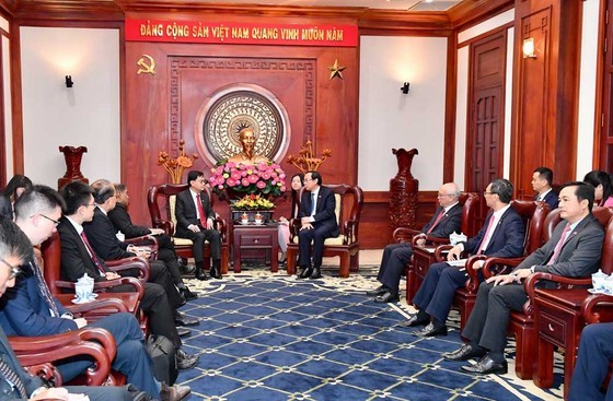 HCMC, Singapore promote cooperation for sustainable development ảnh 3