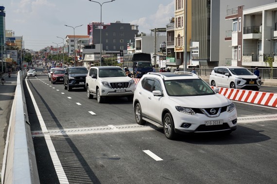 Bung Bridge connecting Binh Tan, Tan Phu opens to traffic ảnh 1