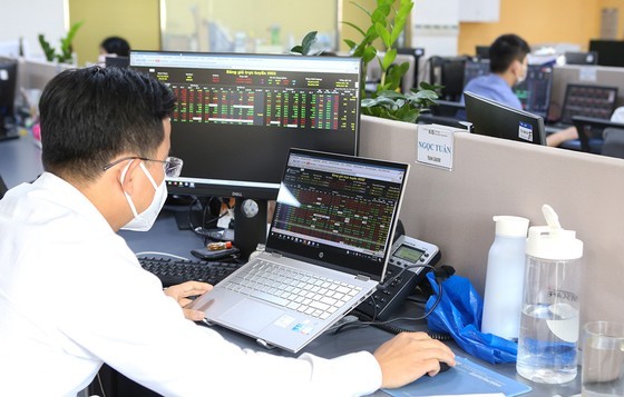 Opportunity to pick good stocks ảnh 2