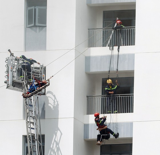 HCMC organizes anti-terrorism drill with 5,000 participants ảnh 8