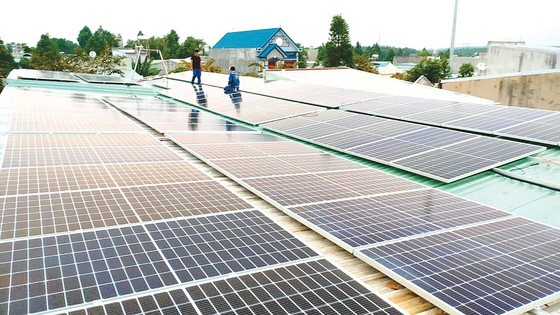 Rooftop solar power projects encounter many difficulties ảnh 1