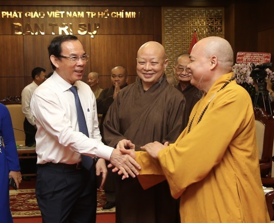 HCMC Party Chief congratulates Supreme Patriarch of VBS's Patronage Council ảnh 2