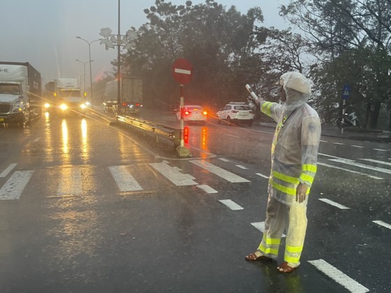At least three people died, went missing due to floods in Thua Thien – Hue ảnh 2