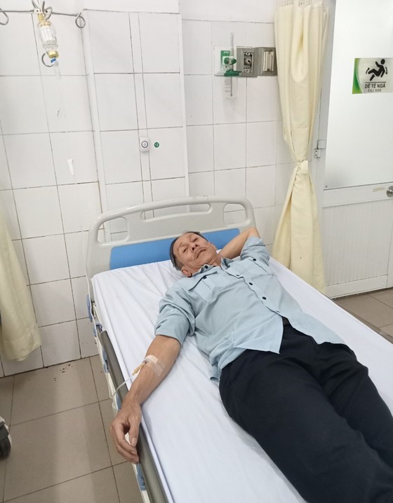 Hospital CEO accused of being drunk, attacking security guard ảnh 2