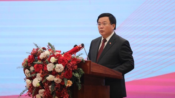 President of the Ho Chi Minh National Academy of Politics (HCMA) and Chairman of the Central Theory Council Nguyen Xuan Thang speaks at the conference. (Photo: SGGP)